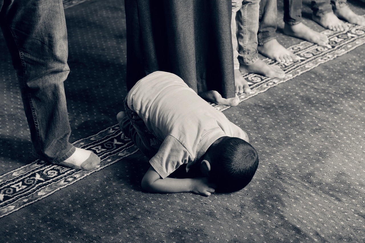 Inilah Keutamaan Salat Tahajud dan Waktu Mustajabnya Menurut Al-Qur’an dan Hadis